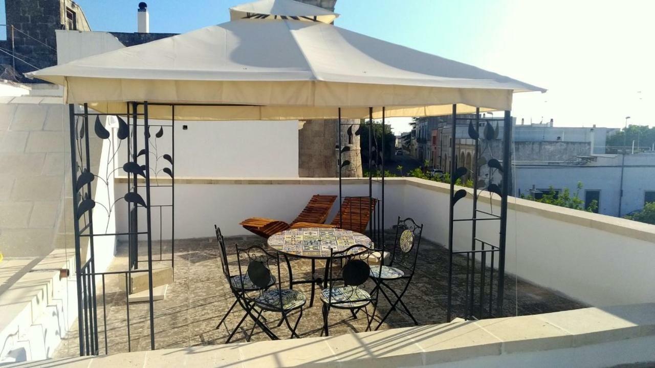 Apartamento La Terrazza Sul Castello Palmariggi Exterior foto