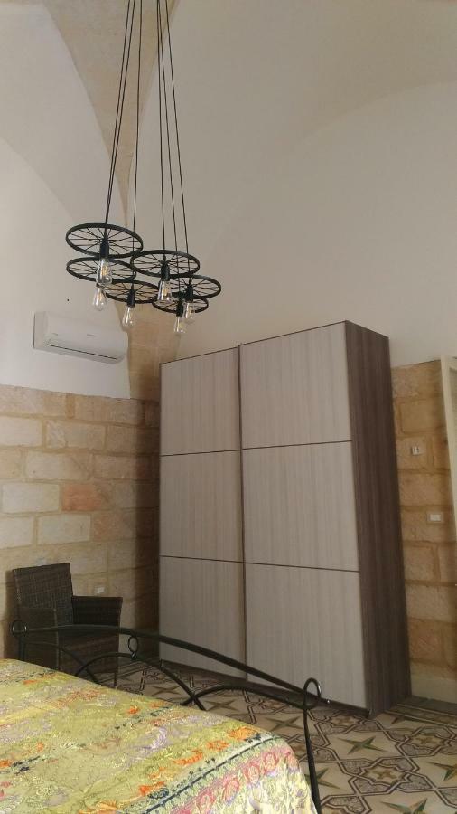 Apartamento La Terrazza Sul Castello Palmariggi Exterior foto