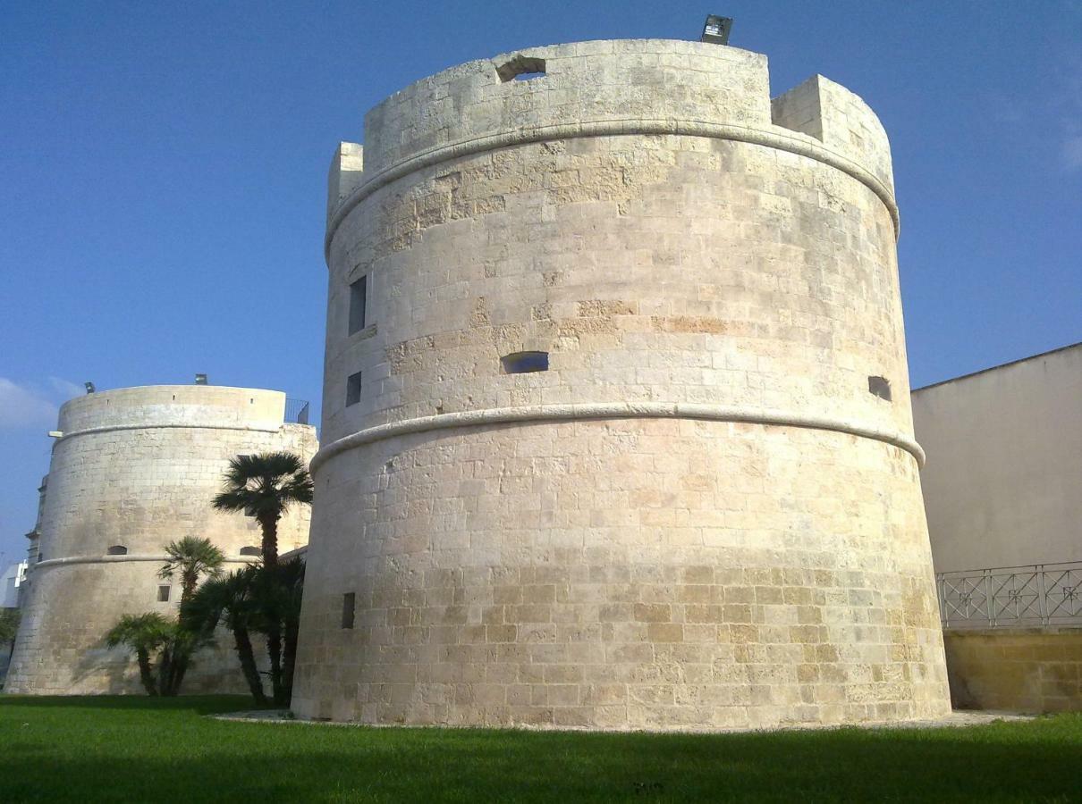 Apartamento La Terrazza Sul Castello Palmariggi Exterior foto