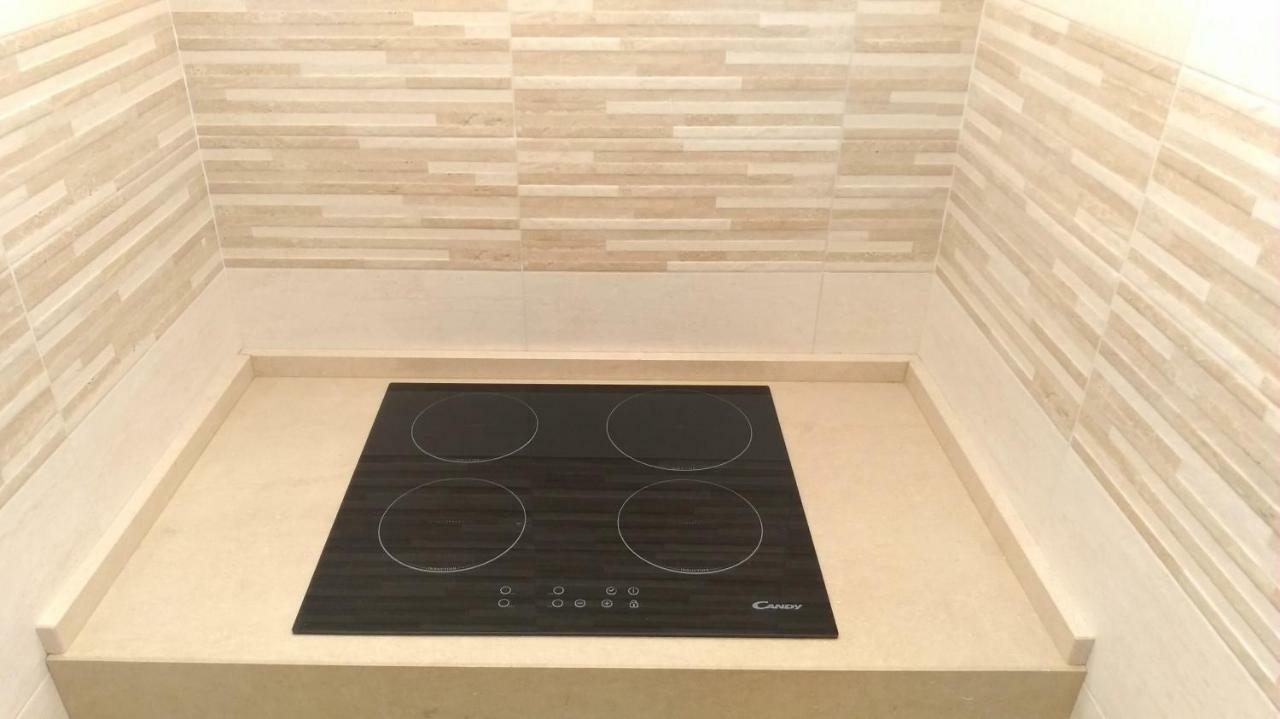 Apartamento La Terrazza Sul Castello Palmariggi Exterior foto