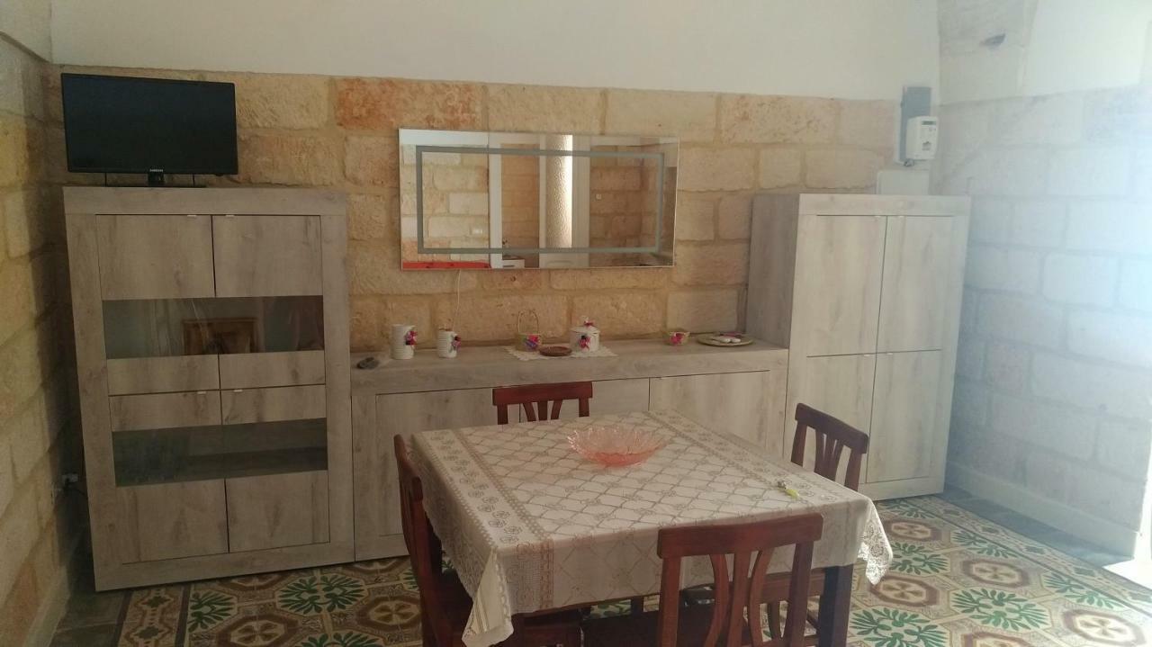 Apartamento La Terrazza Sul Castello Palmariggi Exterior foto